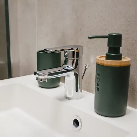 Appartement W&k - - Faktura Vat, Parking W Garazu, Blisko Dworca I Centrum, Netflix