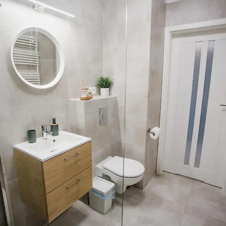 W&k - - Faktura Vat, Parking W Garazu, Blisko Dworca I Centrum, Netflix *