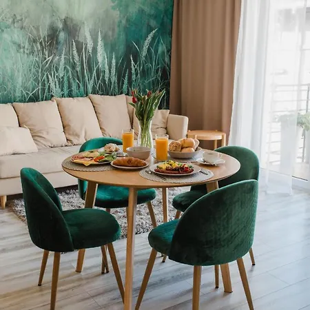 Apartment W&k - - Faktura Vat, Parking W Garazu, Blisko Dworca I Centrum, Netflix