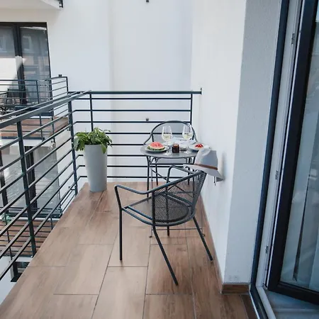 Appartement W&k - - Faktura Vat, Parking W Garazu, Blisko Dworca I Centrum, Netflix