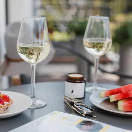 W&k - - Faktura Vat, Parking W Garazu, Blisko Dworca I Centrum, Netflix * Koszalin