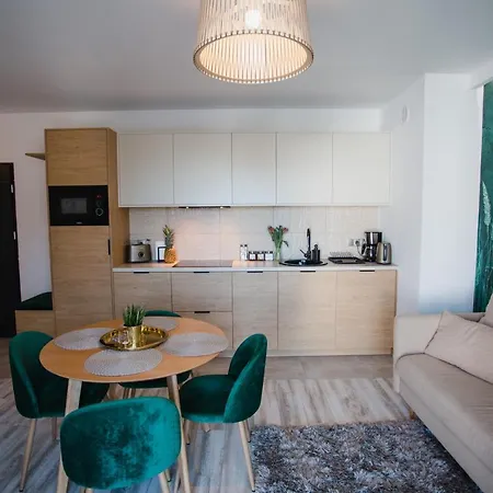 W&k - - Faktura Vat, Parking W Garazu, Blisko Dworca I Centrum, Netflix