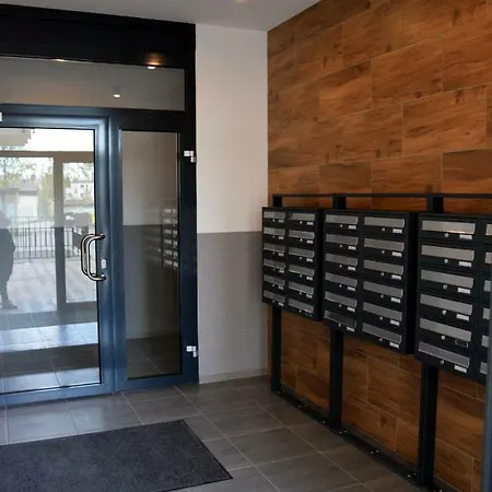 Appartement W&k - - Faktura Vat, Parking W Garazu, Blisko Dworca I Centrum, Netflix